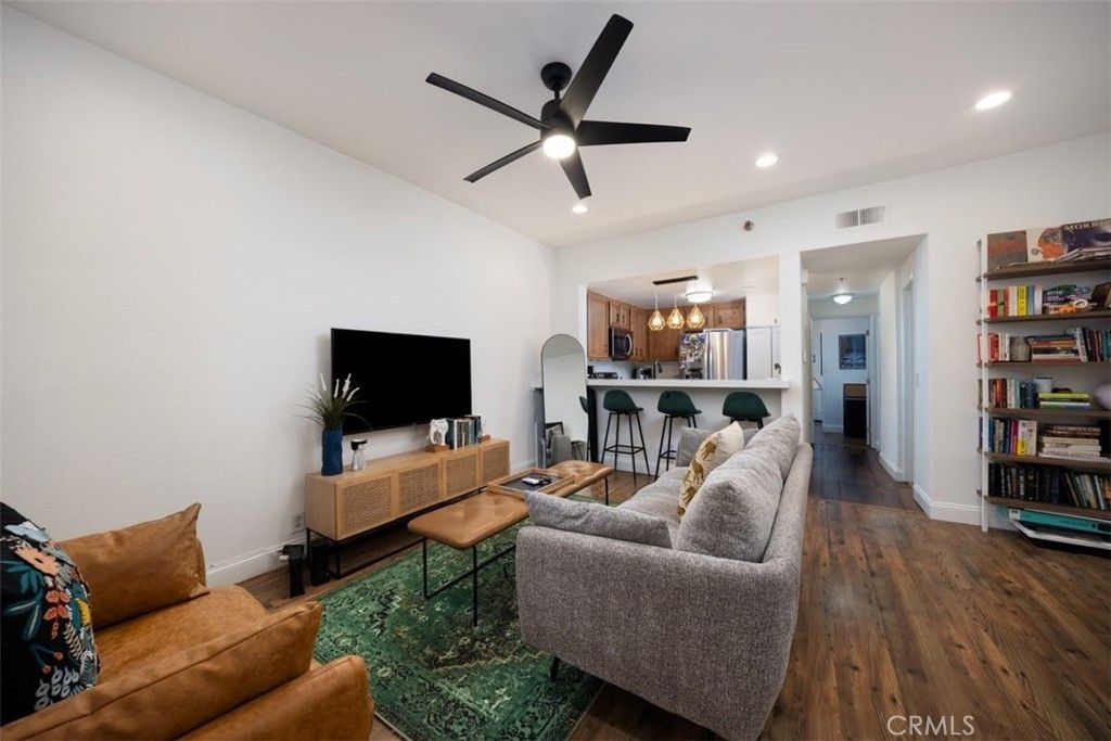 720 W 4th # 110, Long Beach