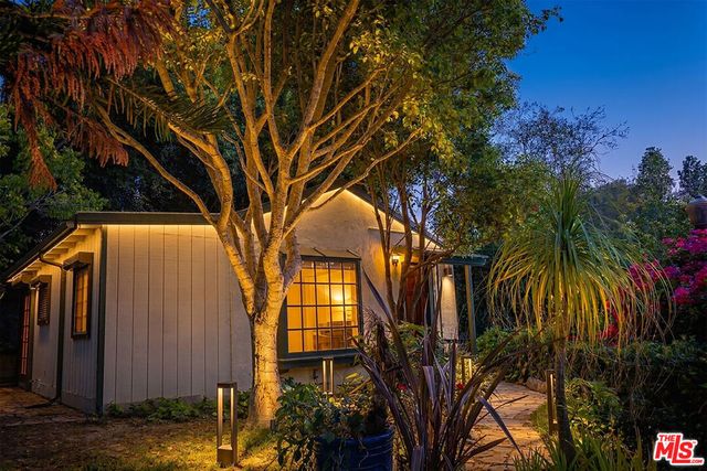 1418 Lindacrest Drive, Beverly Hills