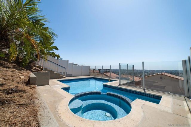1102 La Mesa, Spring Valley