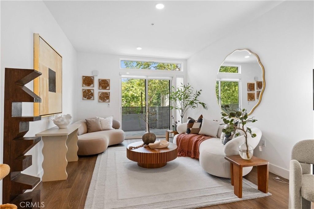 218 N El Molino Avenue # 207, Pasadena