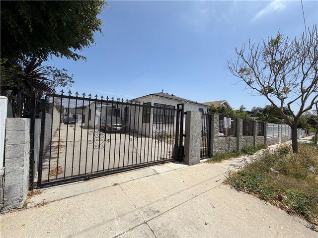 1249 W 90th Place, Los Angeles