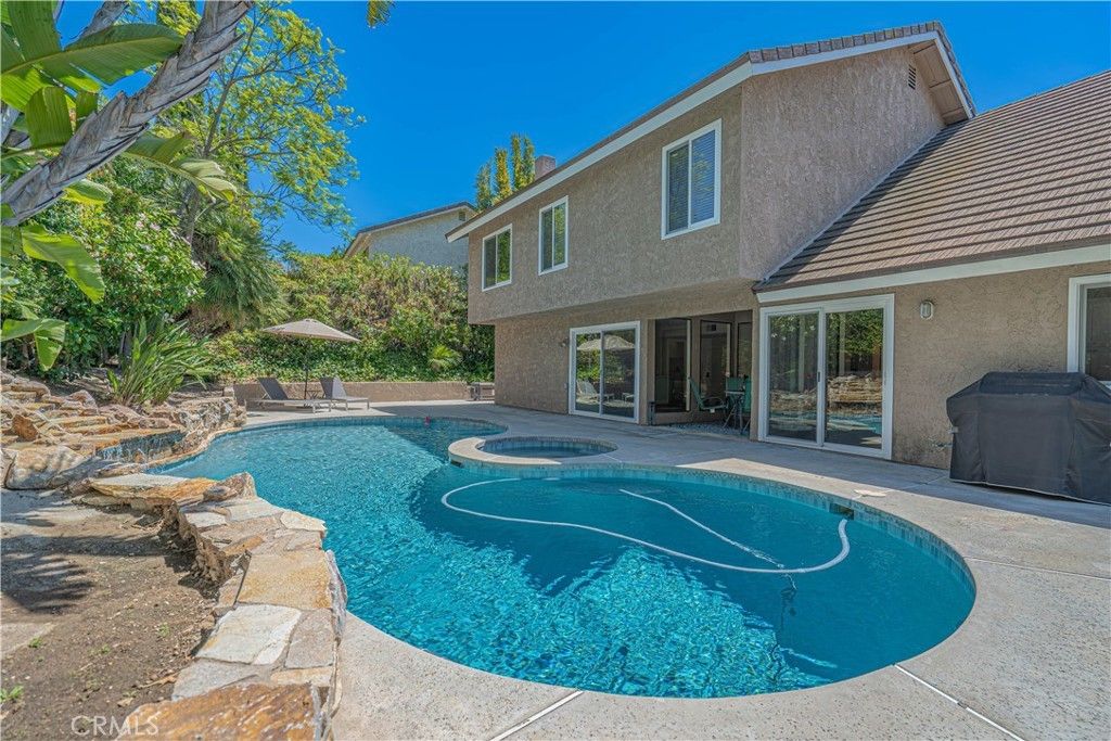 326 Fox Ridge Drive, Thousand Oaks
