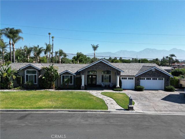 3834 Locust, Chino
