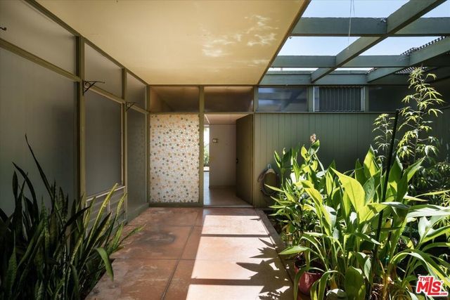 2885 Edgewick Road, Glendale