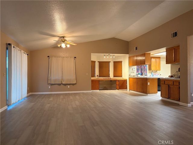 7183 Via Flores, Hesperia