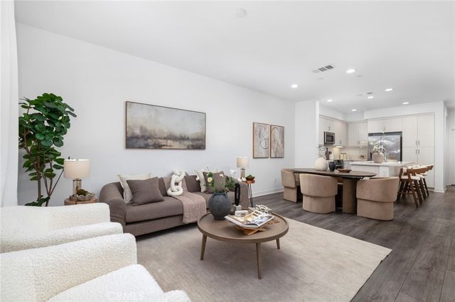 419 Falcon Place, Covina