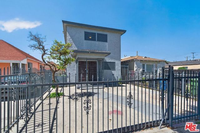 913 E 92nd Street, Los Angeles