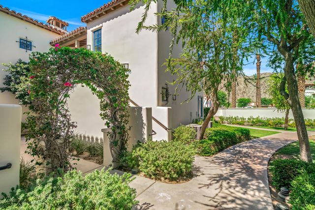 48796 Classic Drive, La Quinta