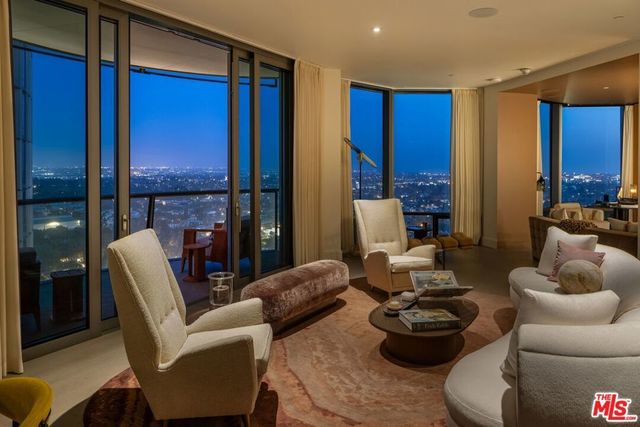 211 W Elm Court # 17b, Los Angeles