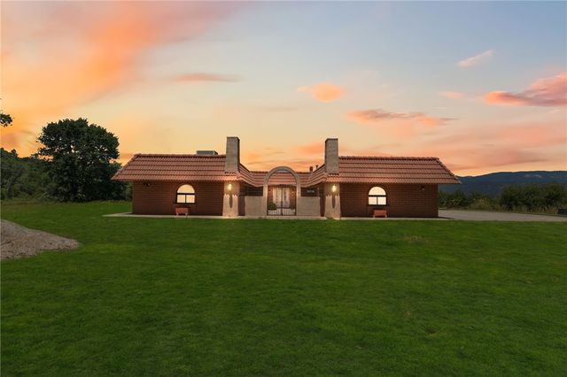 38720 Highway 41, Oakhurst