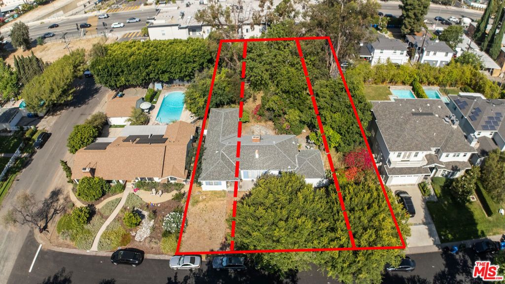 4511 Agnes Avenue, Studio City