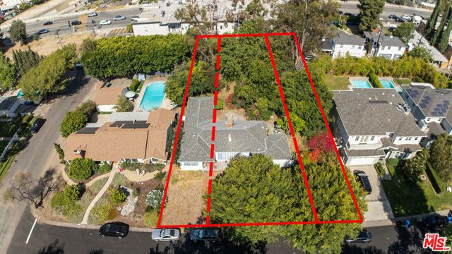 4511 Agnes Avenue, Studio City
