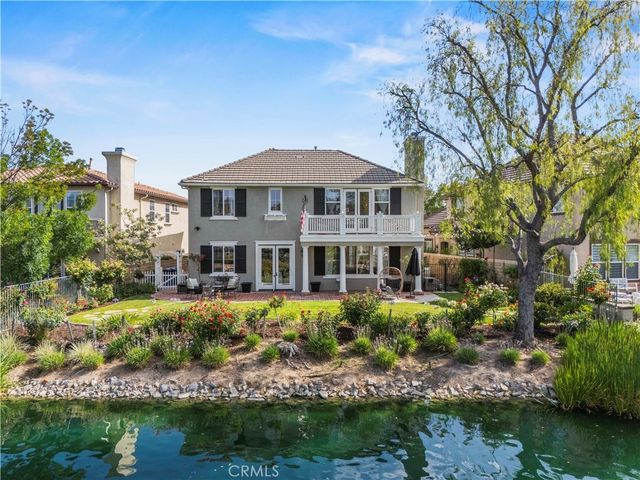 27034 Island, Valencia