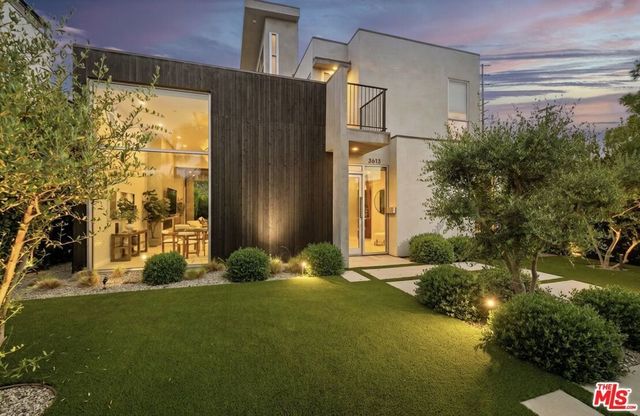 3613 Redwood Avenue, Los Angeles
