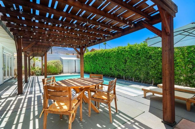 54621 Avenida Juarez, La Quinta