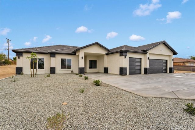 15561 Apple Valley Road, Apple Valley