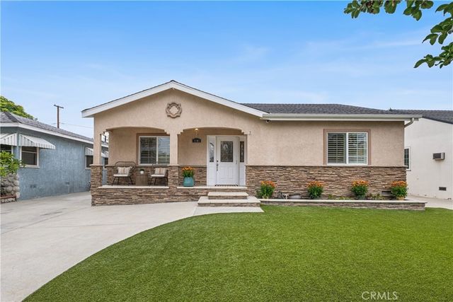 3702 Petaluma, Long Beach