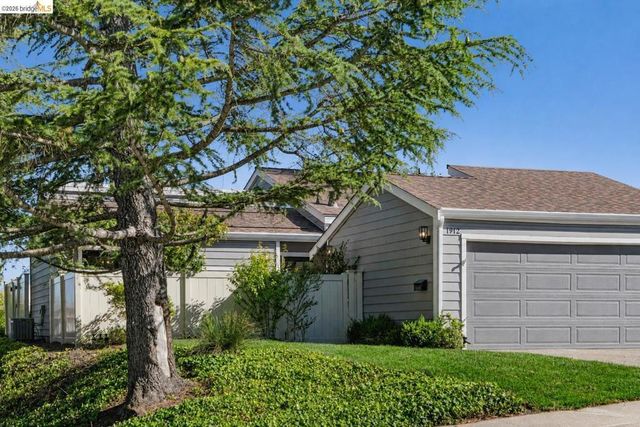 1912 Ascot Dr, Moraga