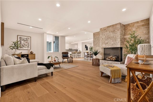 100 S Doheny Drive # 1105, Los Angeles