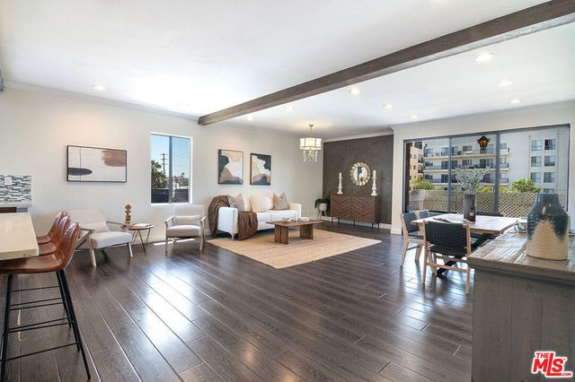 1101 Rexford Drive # 302, Los Angeles