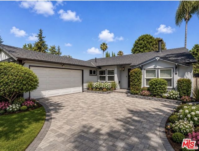 6626 Burnet Avenue, Van Nuys