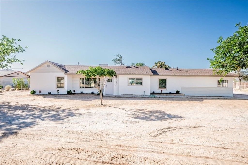 14387 Jicarilla Road, Apple Valley