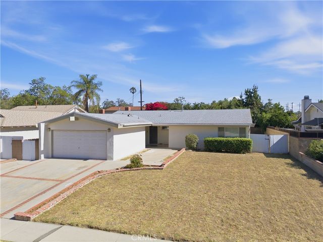 16938 Itasca Street, North Hills