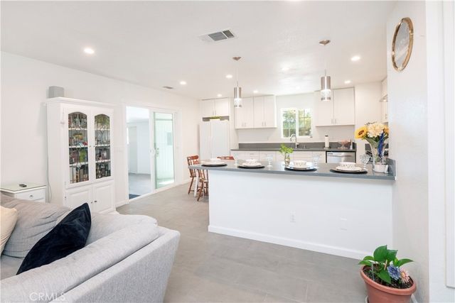 10707 Redwood, Hesperia