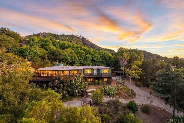 2870 N Twin Oaks Valley Road, San Marcos