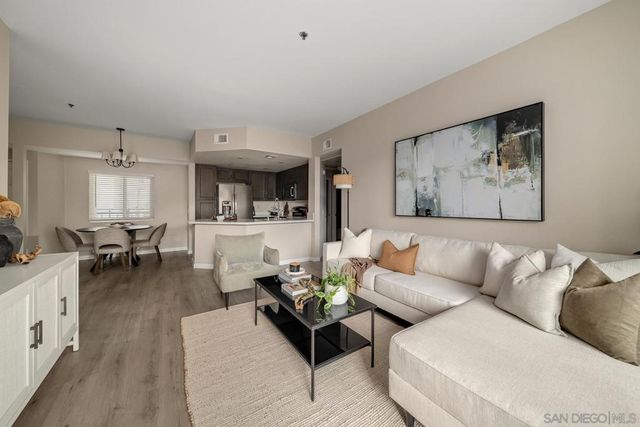 680 Camino De La Reina # 2307, San Diego