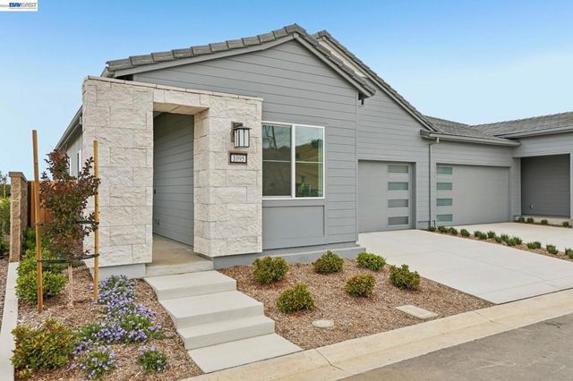 1095 Riverbend Drive, Brentwood