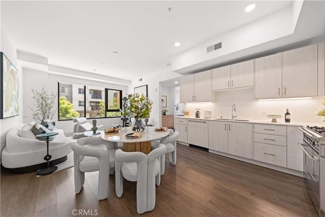 709 E Walnut Street # 227, Pasadena