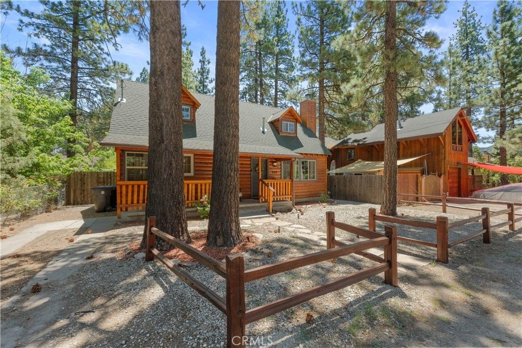 920 Tinkerbell, Big Bear City