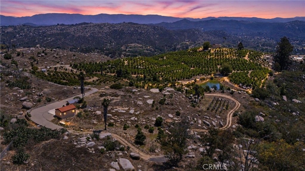 1252 Rancho Luiseno, Escondido