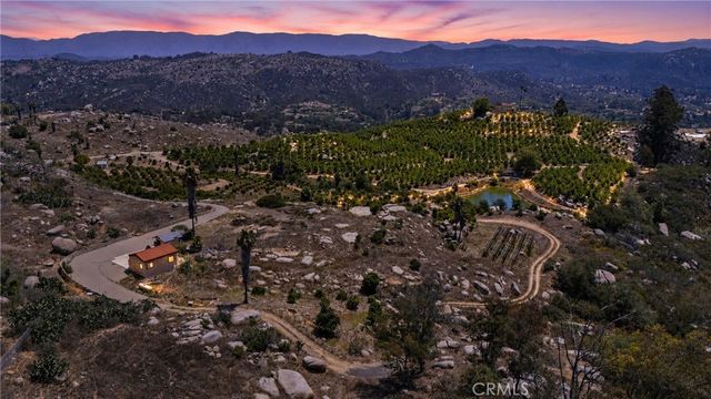 1252 Rancho Luiseno, Escondido
