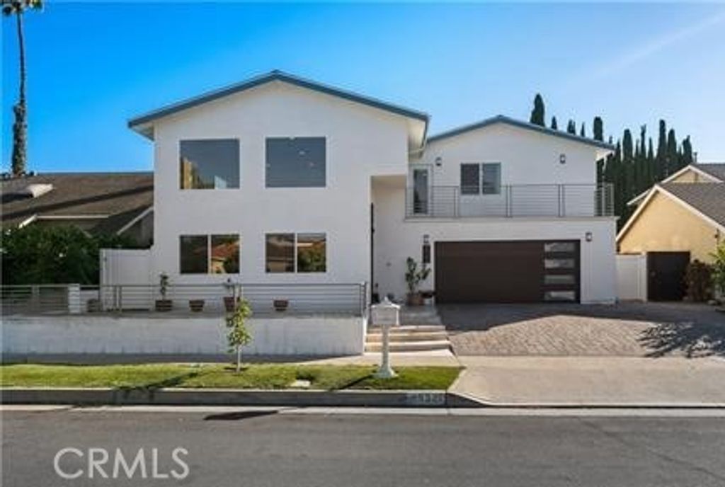 5322 Royale Avenue, Irvine