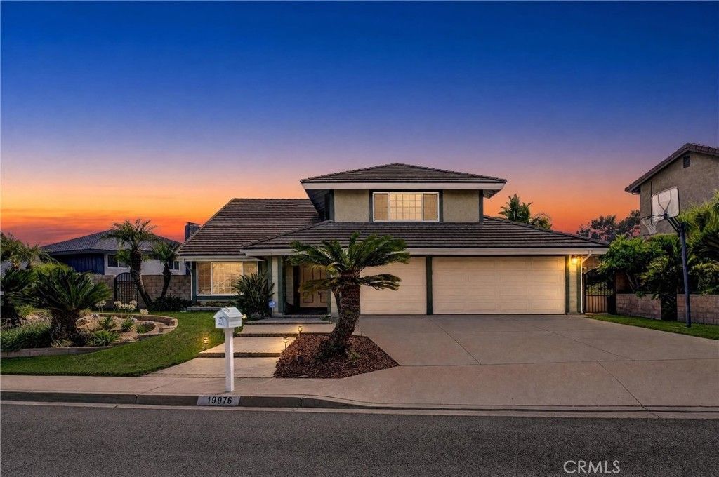19976 Felicia, Yorba Linda