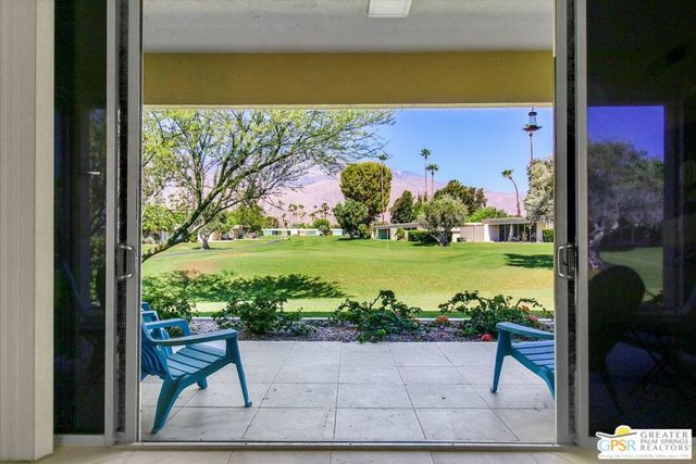 68 Lakeview Drive, Palm Springs