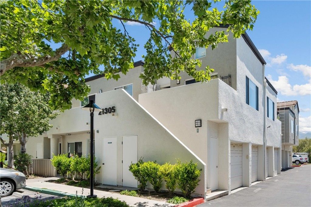 21305 Nandina Lane # 201, Newhall