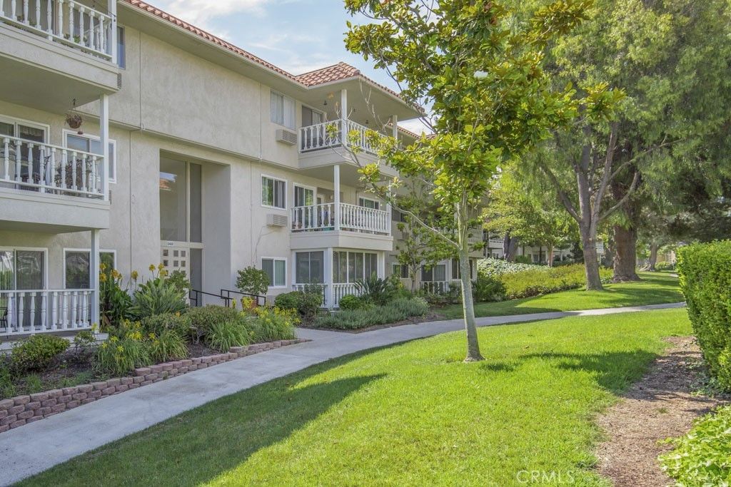 2400 Via Mariposa # 1a, Laguna Woods