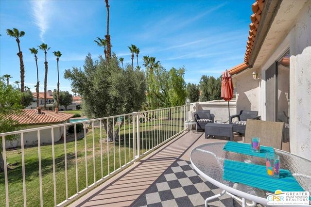 688 Vista Lago Circle, Palm Desert