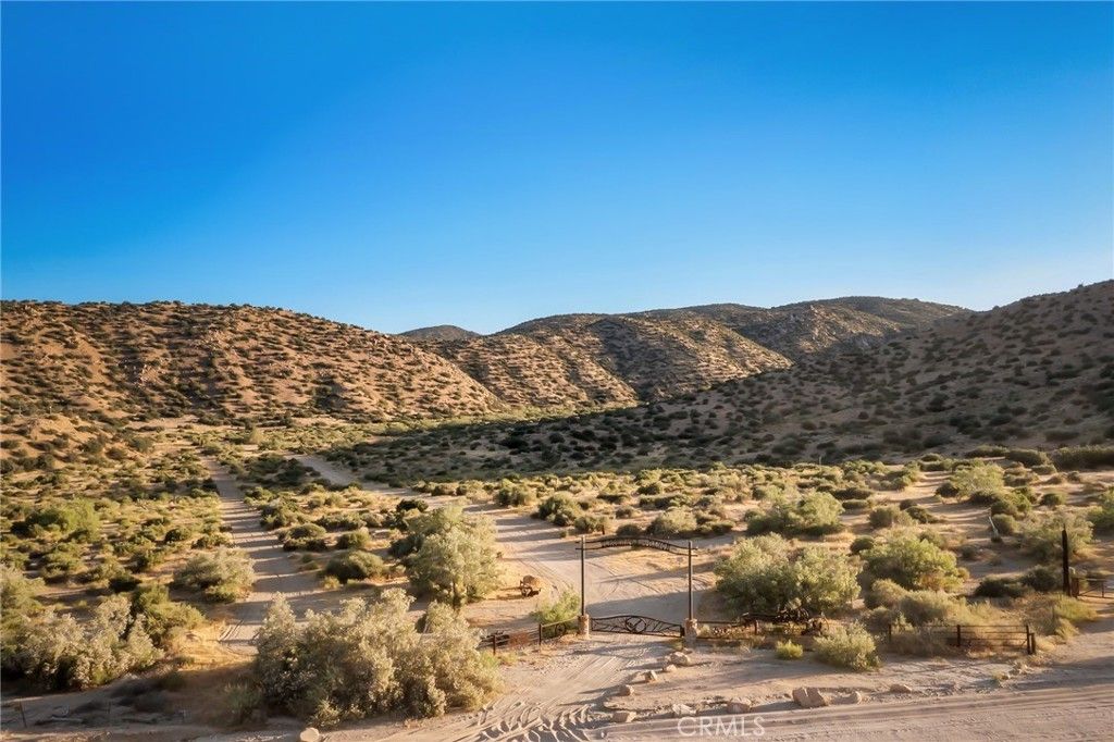 50285 Burns Canyon, Pioneertown