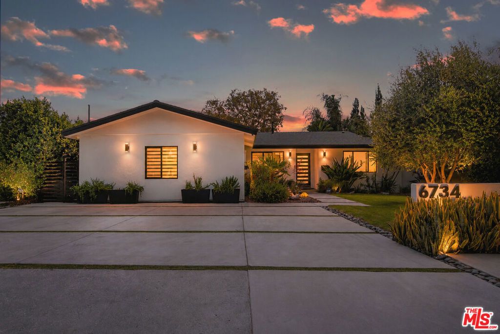 6734 Agnes Avenue, North Hollywood