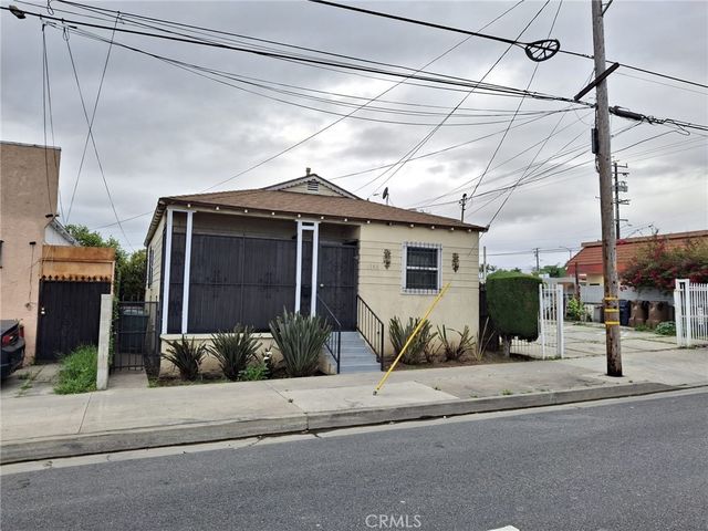 1346 W Century, Los Angeles