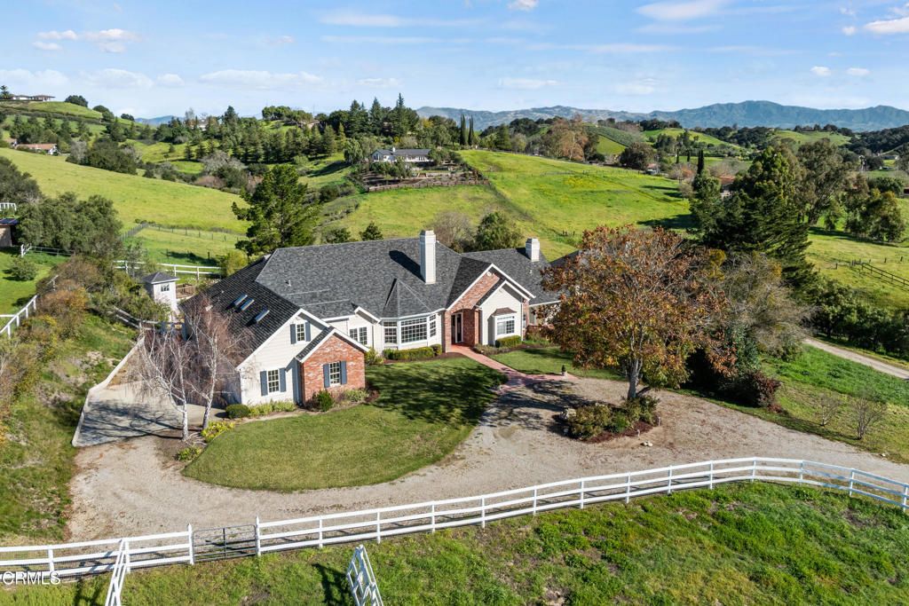 1631 1633 Fredensborg Way, Solvang