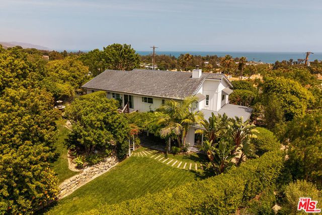 6363 Zumirez Drive, Malibu