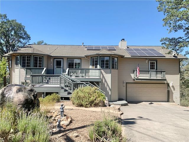 18076 Vista Point Ct, Hidden Valley Lake