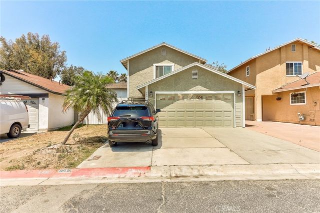 8936 Summerwood Way, Fontana