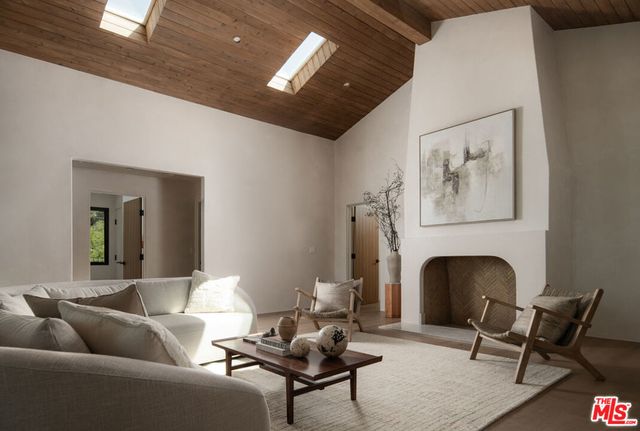 1590 San Roque Road, Santa Barbara