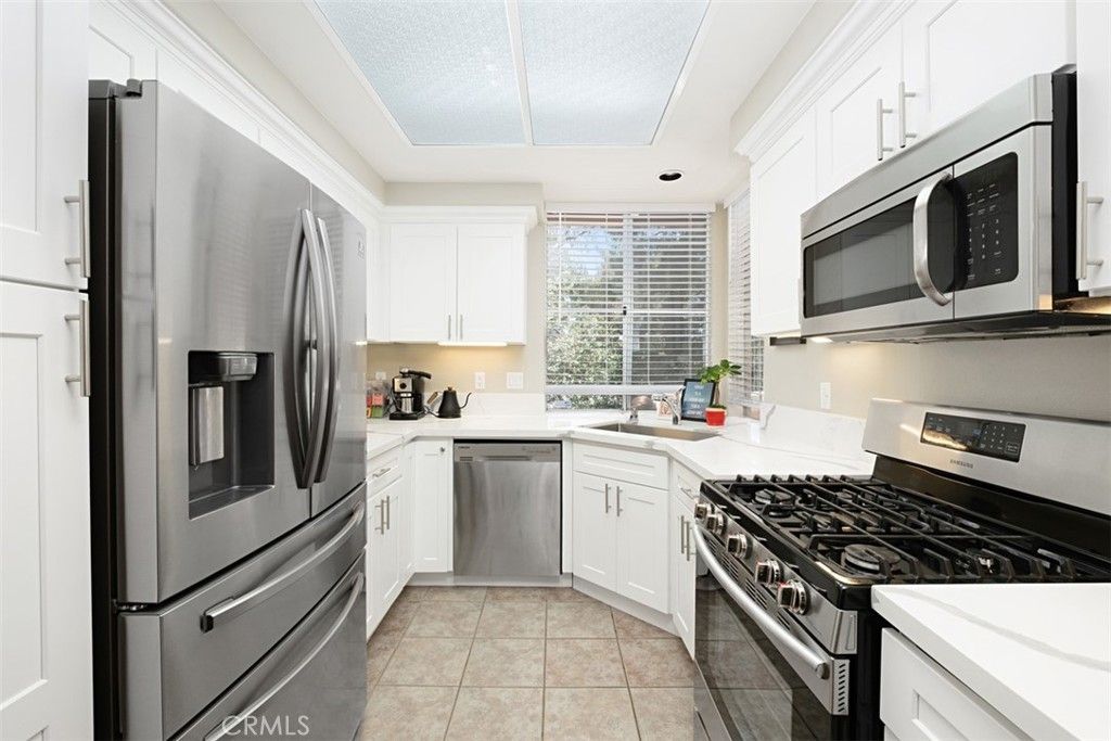 709 Solvay Aisle, Irvine